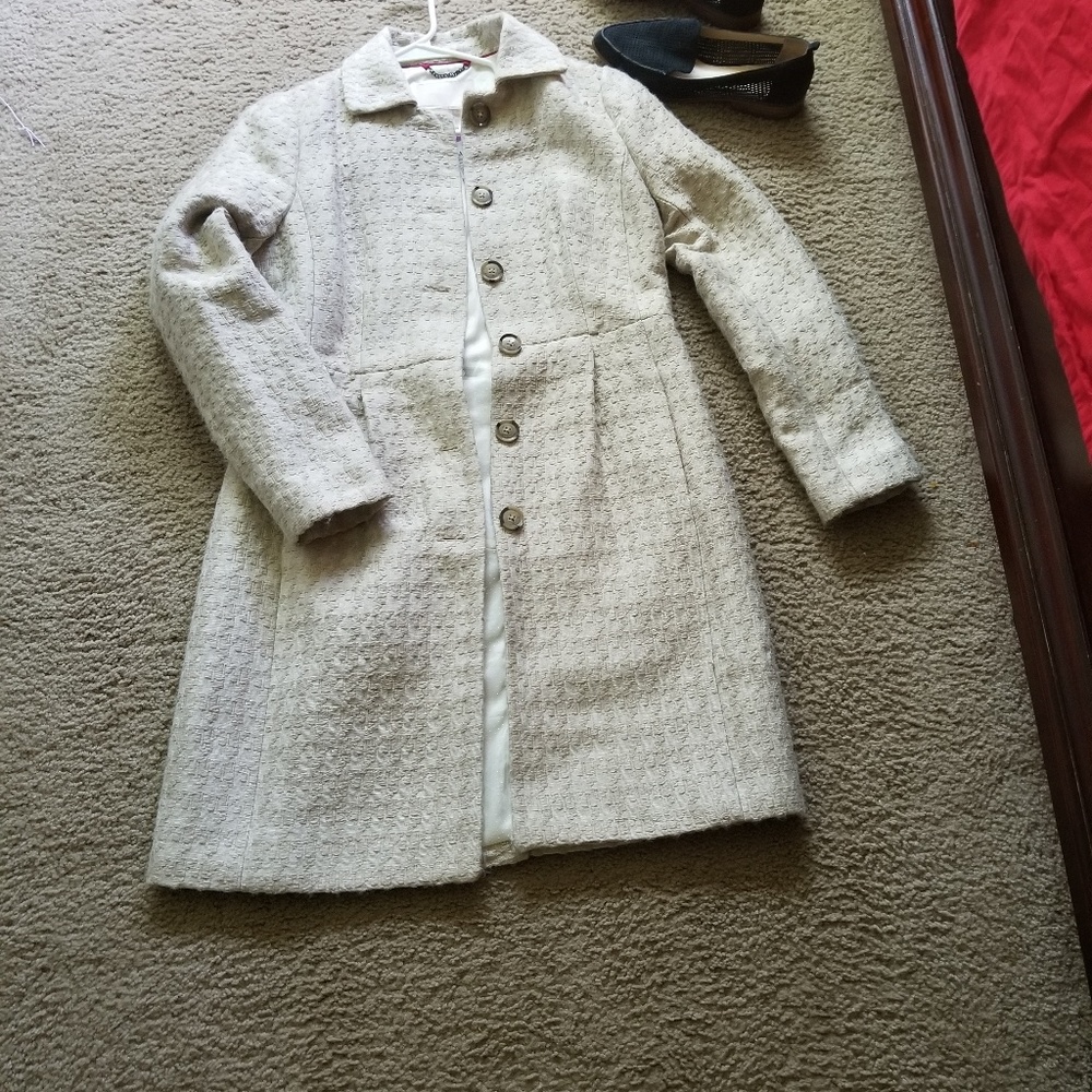 Preowned coat. Banana Republic.  Size 8